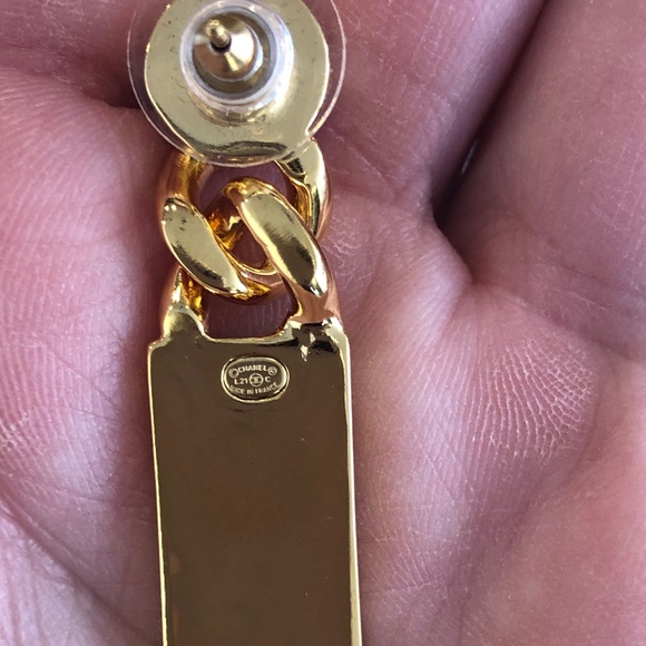 ❌SOLD❌ CHANEL Shiney Gold Logo earrings w/Crystal - Picture 12 of 15